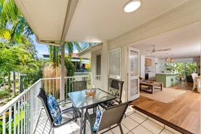 Spacious Noosaville Apartment with Pool - Image 2
