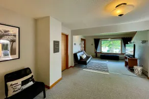 Lakeside Berkshires Home Near Hiking & Skiing! - Image 4