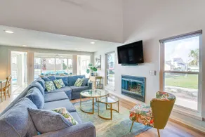 Walk to Pirates Beach: Galveston Gem w/ Balcony - Image 4