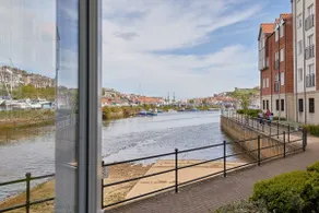 Host & Stay - Freshwater View - Image 4