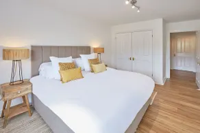 Host & Stay - Freshwater View - Image 2
