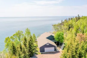 Stone's Throw Retreat on Lake Superior - Image 4