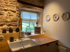 Chic country apartment in a castle - Image 4