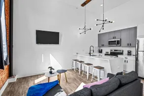 23 Luxury Loft-FREE Private Parking-Tesla Charger - Image 5