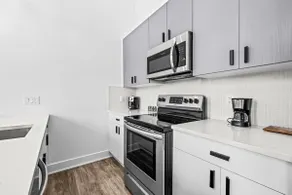 23 Luxury Loft-FREE Private Parking-Tesla Charger - Image 3