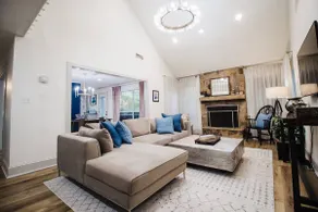 Stunning Lake House 4Bdm w/ Sandy Beach Access - Image 5