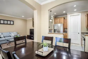 A La Mode Stunning 4 bedroom Orem Home - Image 5