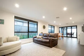 Modern Home for Large Groups or Families - Image 2
