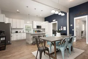 Charming Modern Farm House-5 min from Sport Center - Image 3
