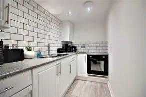 Star Apartment Ipswich, A Hidden Gem near the Waterfront - Image 3