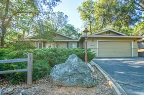 Digger Pine Getaway at Pine Mountain Lake - Image 2