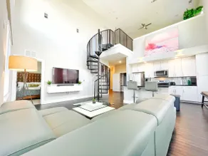 Luxury Loft w/ 2 BDR Free Gym and Resort Pool - Image 4