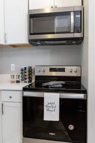 Bright Studio | Downtown & Pet-Friendly - Image 4