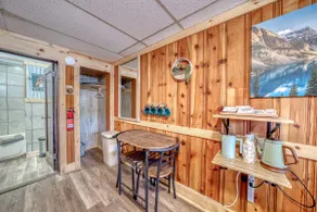 6 Renovated Cozy Room Dog Friendly Motel Leadville - Image 3