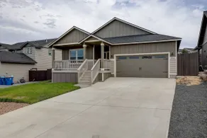 Fantastic Family Friendly Home w/ Moutain View, Huge Fenced yard, Private Backyard and Patio, A/ - Image 2