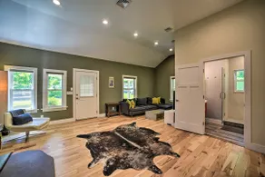 Charming Cottage w/ Deck: Mtn + Lake Views! - Image 4