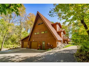 Chalet-Style Architectural Home on Star Lake - Crosslake - Image 4
