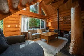 Willowbrae Chalet-Sophisticated Forest-Hot Tub - Image 3