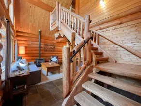 Willowbrae Chalet-Sophisticated Forest-Hot Tub - Image 4