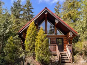 Willowbrae Chalet-Sophisticated Forest-Hot Tub - Image 5