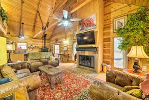 Quiet Cabin Retreat on 30 Acres Near Kentucky Lake - Image 4