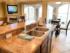 Lands End Condo 2 Bedroom, Grand Glaize Arm & Main Channel, Inquire for Slip! - Image 2