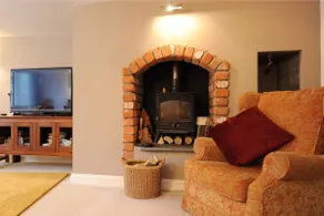 Tudor Cottage - Image 2