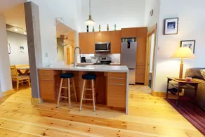 Cosy, updated 3BR (5 beds) / 3 BA, Sleep 8 - Image 3