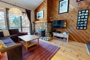 Cosy, updated 3BR (5 beds) / 3 BA, Sleep 8 - Image 4