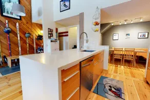 Cosy, updated 3BR (5 beds) / 3 BA, Sleep 8 - Image 2