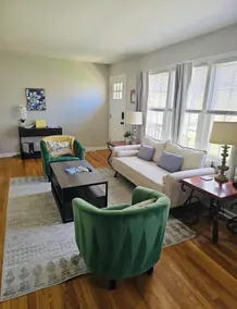 Yellow Door Cottage - 3BR, Pet & family friendly! - Image 5