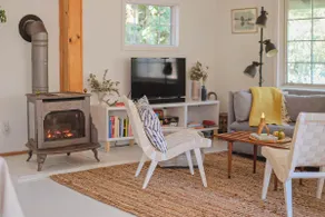 Boutique Cabin w/ Lake Access, Canoe, SUPs, Inner Tubes, BBQ, Fire Pit, Fireplace—Renovated & Chic - Image 2