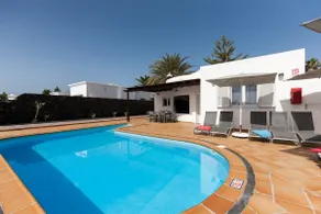 Villa Mimi - 3 værelses villa med privat opvarmet pool nær stranden. - Image 2