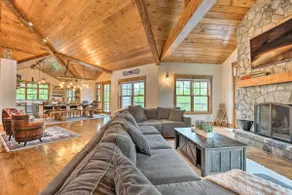 Elegant Mtn Chalet w/ Deck: 1 Mi to Mt Snow! - Image 4