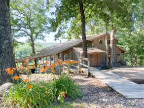 Trout Run Lodge ~ with Gorgeous White River Views - Image 3
