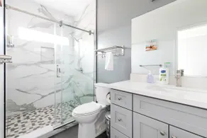 Modern Space Hideaway - Image 4