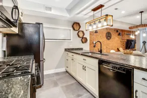 Stunning & Glamorous 3BR-3BA - Sleep 10! - Image 5