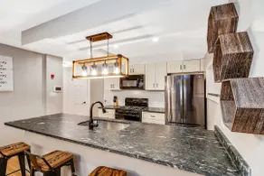 Stunning & Glamorous 3BR-3BA - Sleep 10! - Image 4