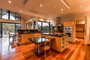 Nanga Mai—Luxe Bushland Haven near Yallingup Beach - Image 3