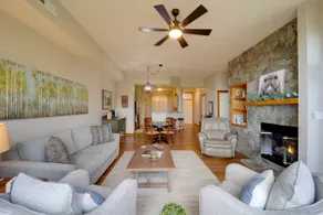 Hike & Ski: Mtn-View Gem w/ Balcony in Burnsville! - Image 2