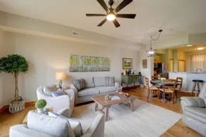 Hike & Ski: Mtn-View Gem w/ Balcony in Burnsville! - Image 5