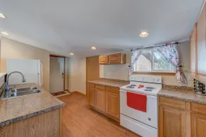 2BR Condo Near Lake w/ Sunny Bedrooms - Moonbeam - Image 5