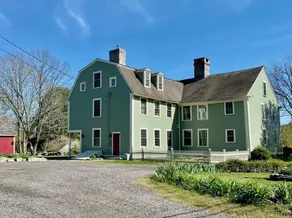 5 acre farmhouse near vineyards beach casino - Image 2