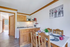Les Valmonts 711 - Image 3