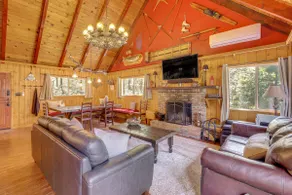 Game Room & 2 Decks: Walkable Lake Arrowhead Cabin - Image 2