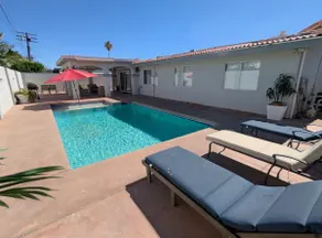 Luxury Modern Escape · Luxury Modern Escape W/ Pool!!! - Image 2