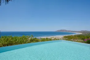 Refined Luxury Villa with Spectacular Ocean Views, Close to the Beach! - Image 5