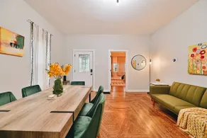 Indianapolis Luxury Clean Downtown Home. - Image 2