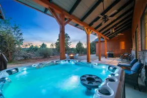 Game Room| Fire Pit| Hot Tub| 5bd all ensuite - Image 2