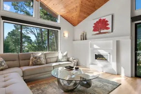 Sunset Villa: Upscale Three Bedroom Three Bath with Ocean Views - Image 2